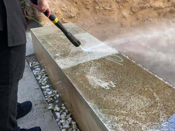 Best Roof Pressure Washing  in New Hampton, IA