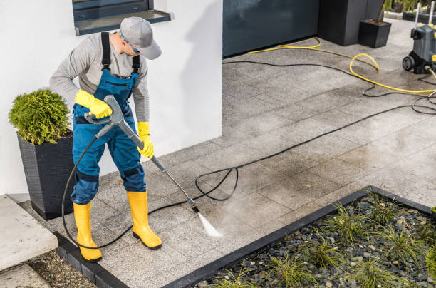 Best Commercial Building Pressure Washing  in New Hampton, IA